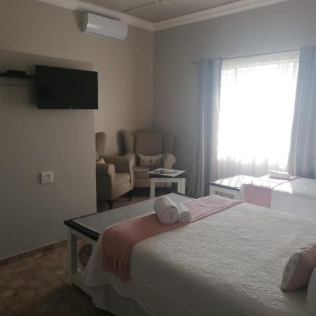 Biekiesvlei Hotel Lichtenburg Buitenkant foto