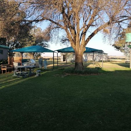 Biekiesvlei Hotel Lichtenburg Buitenkant foto