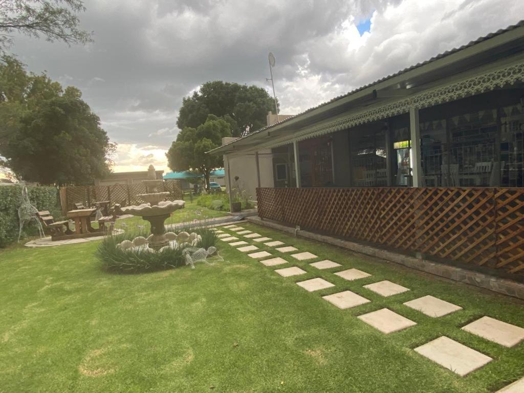 Biekiesvlei Hotel Lichtenburg Buitenkant foto